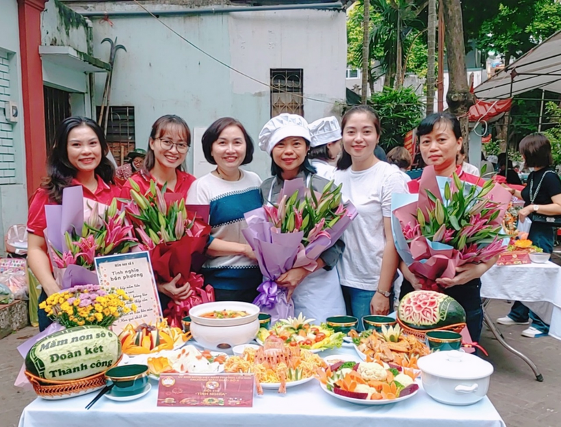 C:\Users\Techsi.vn\Desktop\tổ nuôi\z3874552154310_59e89b3c771504d0d273c4ff7adc81a6.jpg