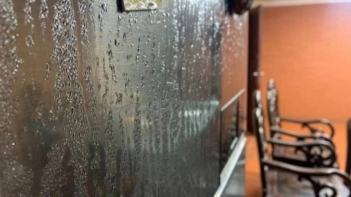 Thời tiết nồm ẩm, người già và trẻ nhỏ dễ đổ bệnh 1