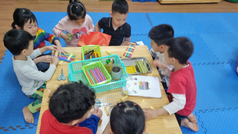 A group of children playing a game
Description automatically generated with low confidence