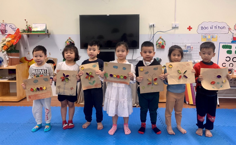 C:\Users\Lop B1\Desktop\anh hoạt dong\z4184275630811_fcfaf8c612dc38eb43d2ad27111bf096.jpg