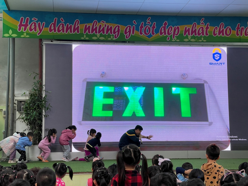 D:\data 10122020\Desktop\ANH MNS6\z4253313485541_a1328e023ad59e1e828756aa3c2e00ce.jpg