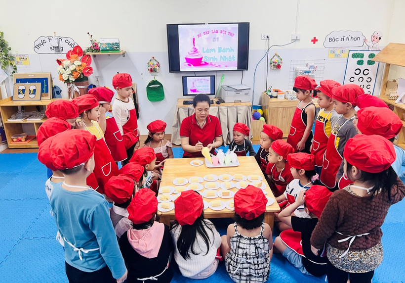 C:\Users\Lop B1\Desktop\bé tập làm nội trợ\z4244896313278_1b7f41fd8066df37d9e23b0a94b87a2e.jpg