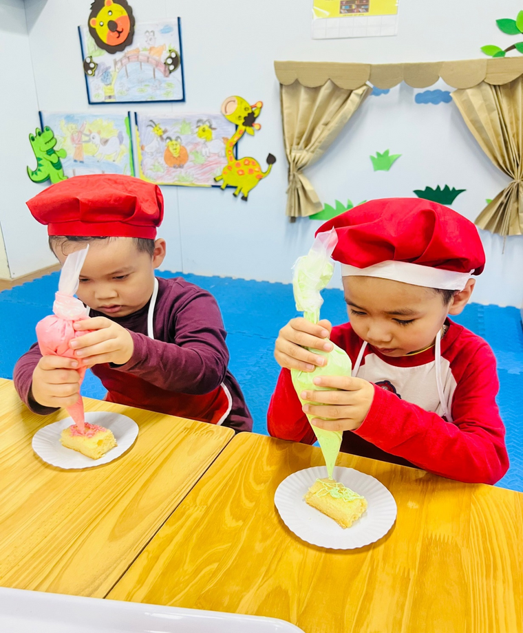 C:\Users\Lop B1\Desktop\bé tập làm nội trợ\z4244896948436_133141529d071e05eea39dd82e8bdbd2.jpg