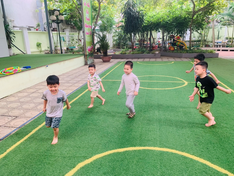 C:\Users\Lop B1\Desktop\anh hoạt dong\z4238609157906_fa9461abc62557b05271f72a352e1fb5.jpg