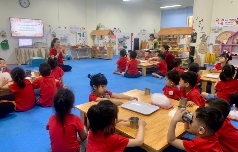 C:\Users\Lop B1\Desktop\hđ kham pha\z4242586145802_a1f9a0c0882472a9464c0927fff7bb92.jpg