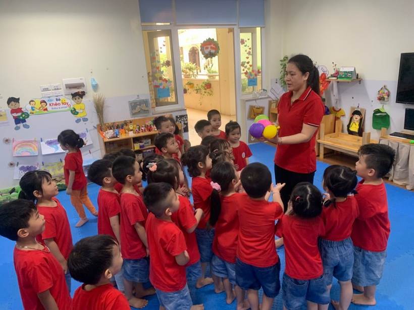 C:\Users\Lop B1\Desktop\hđ kham pha\z4242586161899_35baa49337d08fd8490a2c997c4fdf4c.jpg