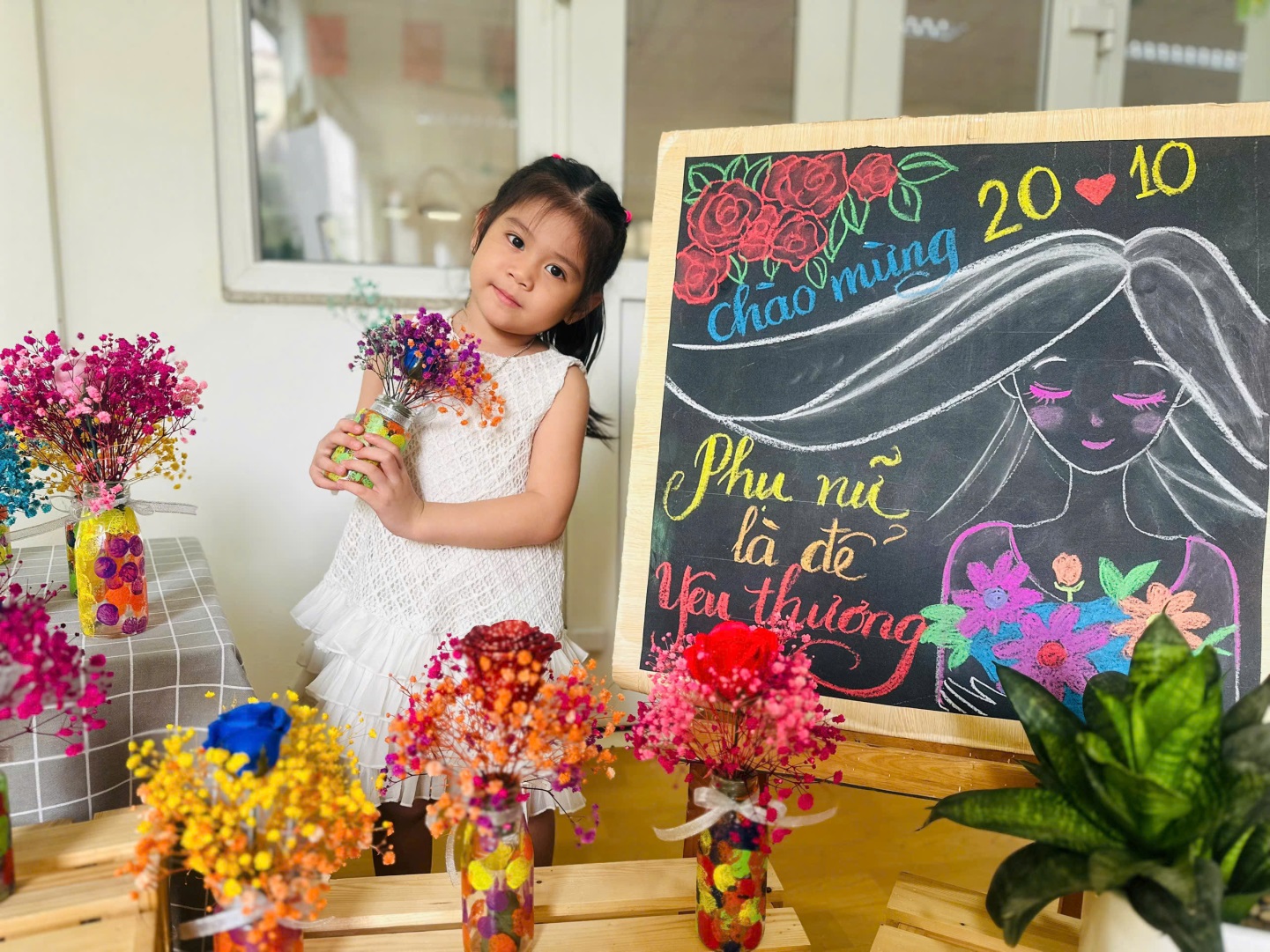 D:\3. NĂM HỌC 2025- 2026\VĂN BẢN\BÀI ĐĂNG WEB\Ảnh các tháng\Tháng 10\Cắm hoa 2010\6fba221efa3a77642e2b24.jpg