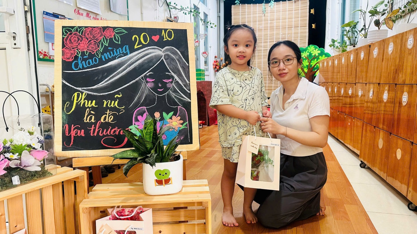 D:\3. NĂM HỌC 2025- 2026\VĂN BẢN\BÀI ĐĂNG WEB\Ảnh các tháng\Tháng 10\Cắm hoa 2010\2f11cd09152d9873c13c30.jpg