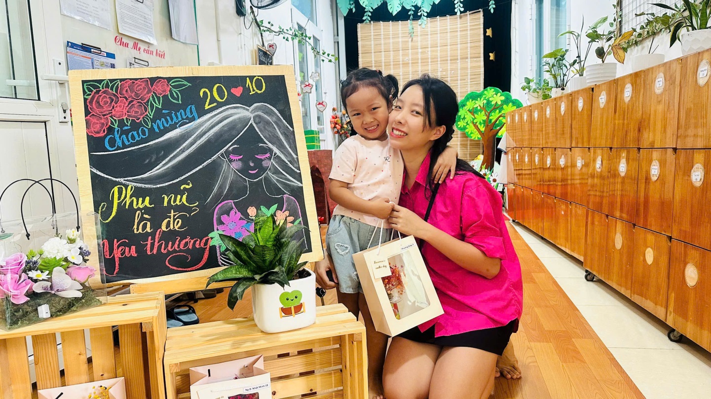 D:\3. NĂM HỌC 2025- 2026\VĂN BẢN\BÀI ĐĂNG WEB\Ảnh các tháng\Tháng 10\Cắm hoa 2010\8e6ce5b83c9cb1c2e88d34.jpg