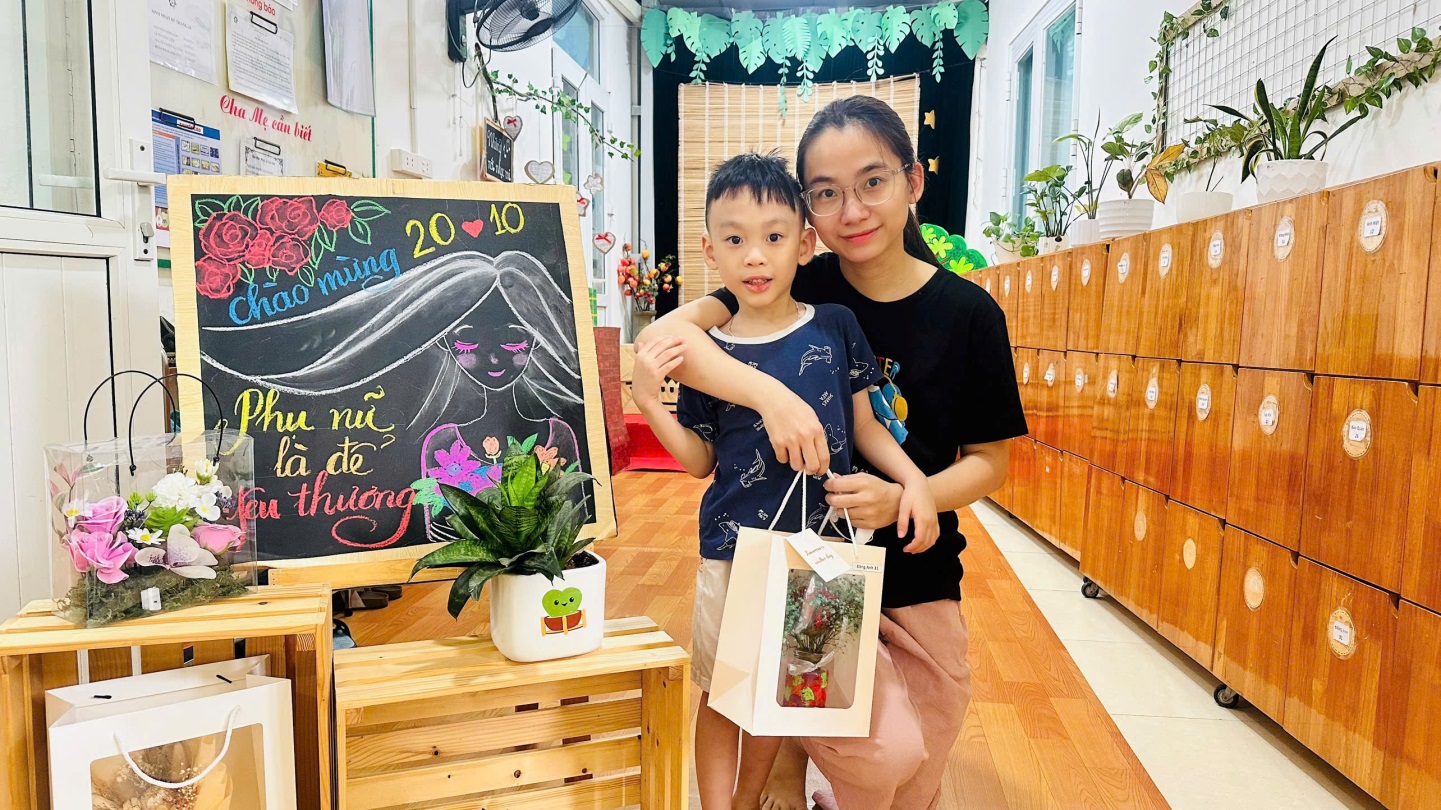 D:\3. NĂM HỌC 2025- 2026\VĂN BẢN\BÀI ĐĂNG WEB\Ảnh các tháng\Tháng 10\Cắm hoa 2010\cdc436d4eff062ae3be141.jpg