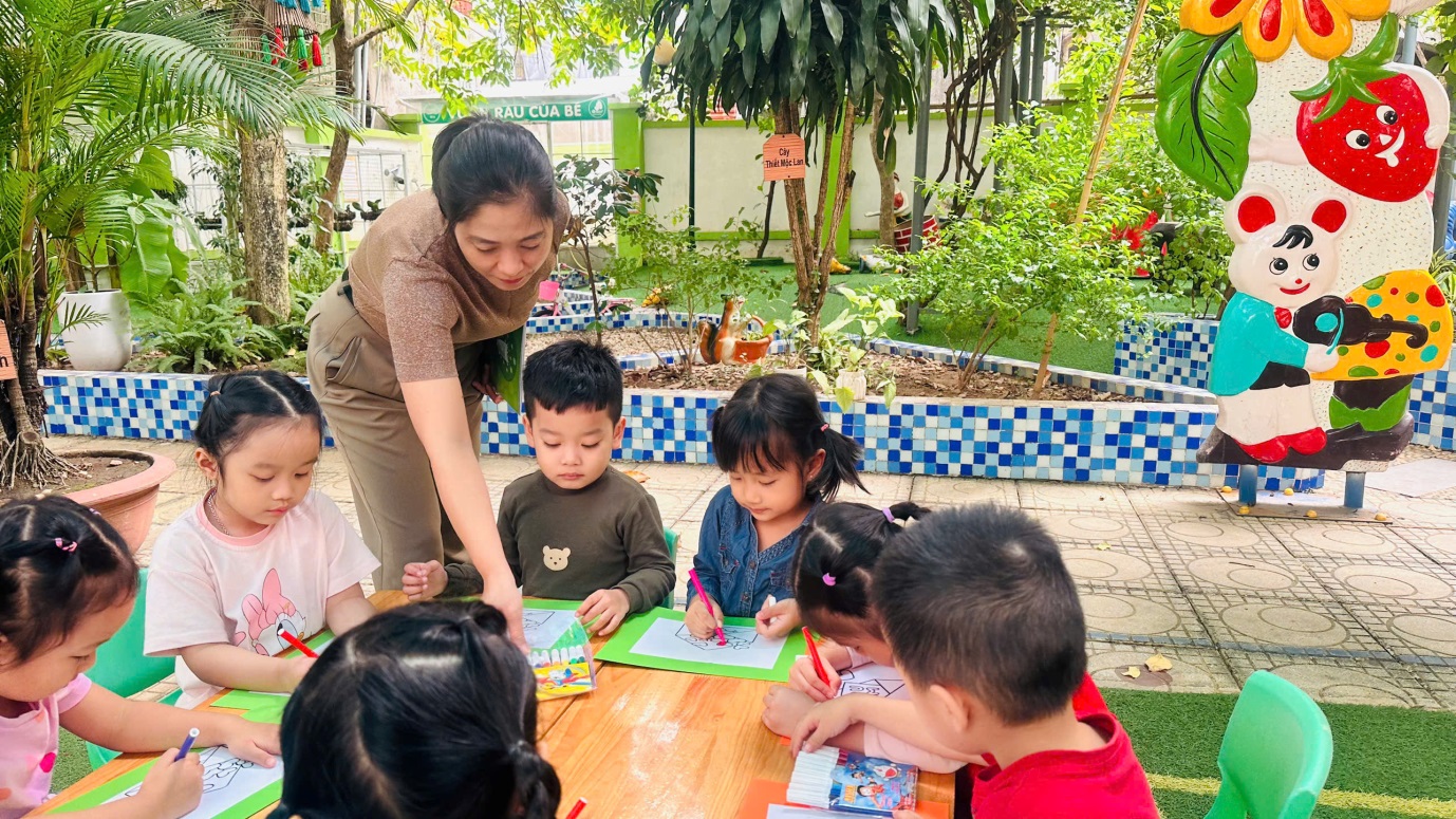 D:\3. NĂM HỌC 2025- 2026\VĂN BẢN\BÀI ĐĂNG WEB\Ảnh các tháng\Tháng 10\LQVH Truyện Quà tặng mẹ\957ec8e1ac4e2110785f.jpg