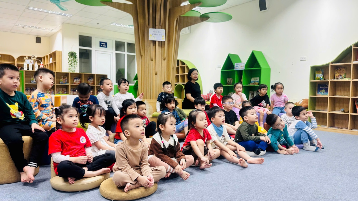 D:\3. NĂM HỌC 2025- 2026\VĂN BẢN\BÀI ĐĂNG WEB\Ảnh các tháng\Tháng 10\LQVH Truyện Quà tặng mẹ\1346183906645874773.jpg