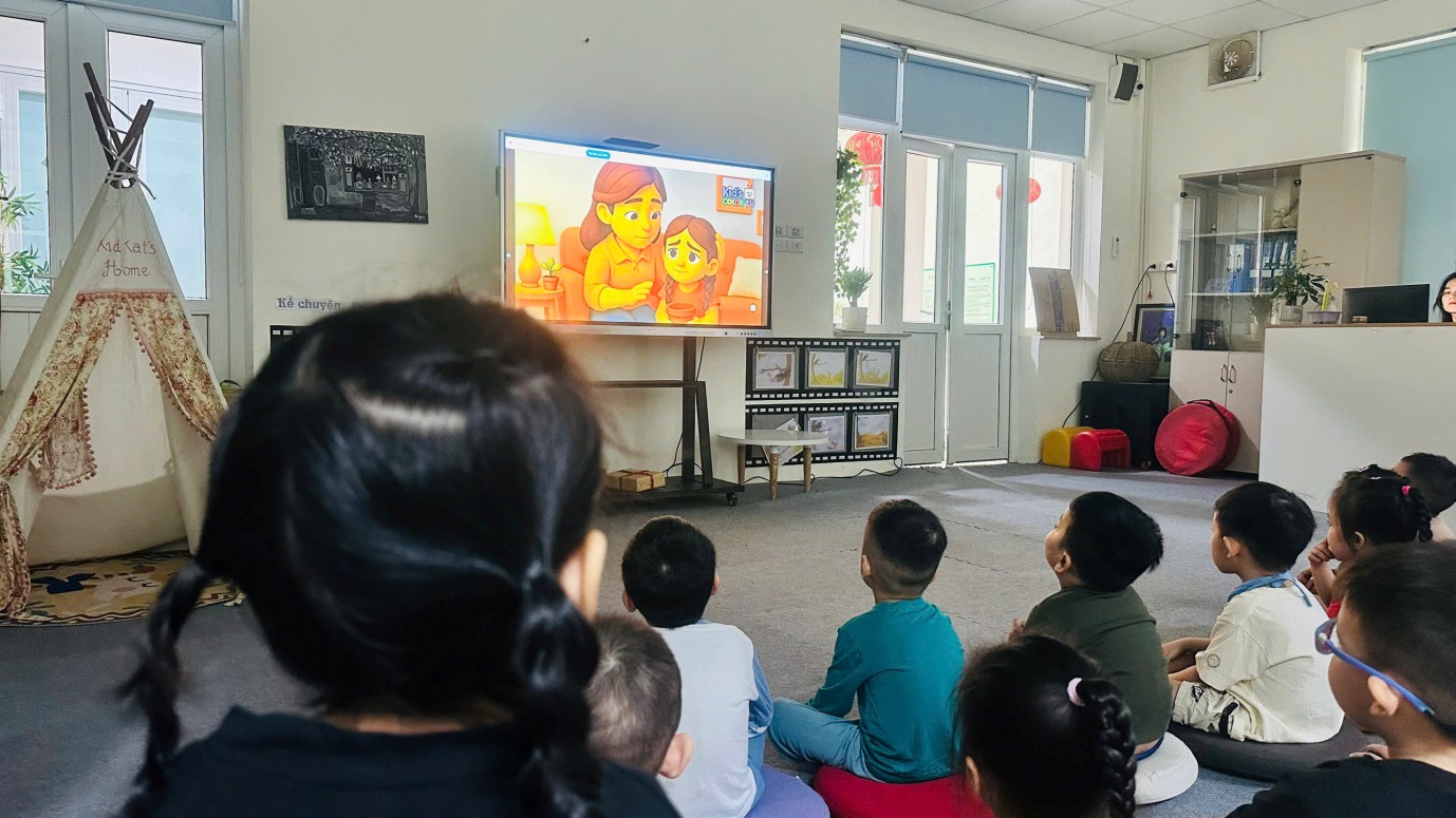 D:\3. NĂM HỌC 2025- 2026\VĂN BẢN\BÀI ĐĂNG WEB\Ảnh các tháng\Tháng 10\LQVH Truyện Quà tặng mẹ\647c7eab1f04925acb15.jpg