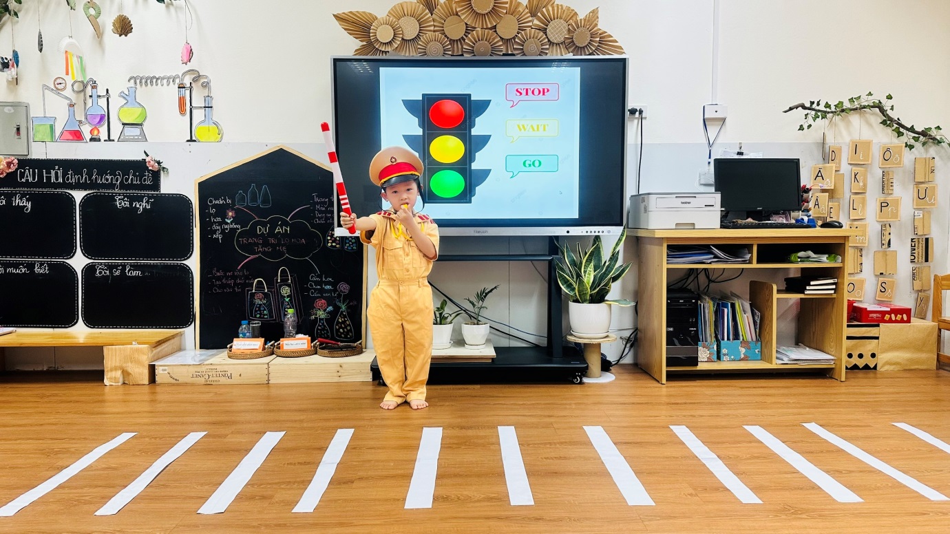 D:\3. NĂM HỌC 2025- 2026\VĂN BẢN\BÀI ĐĂNG WEB\Ảnh các tháng\Tháng 10\Hưởng ứng ngày Pháp luật\0c6d4dc3146b9935c07a.jpg