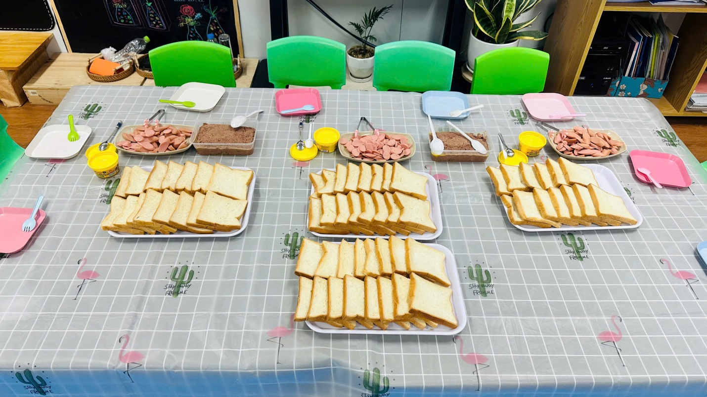 D:\3. NĂM HỌC 2025- 2026\VĂN BẢN\BÀI ĐĂNG WEB\Ảnh các tháng\Tháng 11\bánh mì sandwich nướng\3066900767578837537.jpg