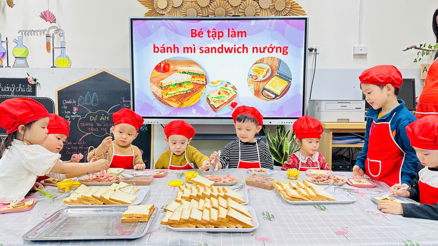 D:\3. NĂM HỌC 2025- 2026\VĂN BẢN\BÀI ĐĂNG WEB\Ảnh các tháng\Tháng 11\bánh mì sandwich nướng\4019573642614712938.jpg