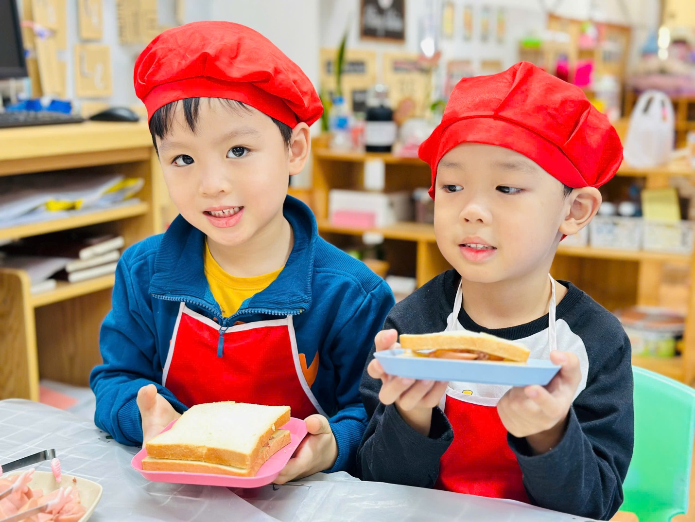 D:\3. NĂM HỌC 2025- 2026\VĂN BẢN\BÀI ĐĂNG WEB\Ảnh các tháng\Tháng 11\bánh mì sandwich nướng\2610279883818985016.jpg