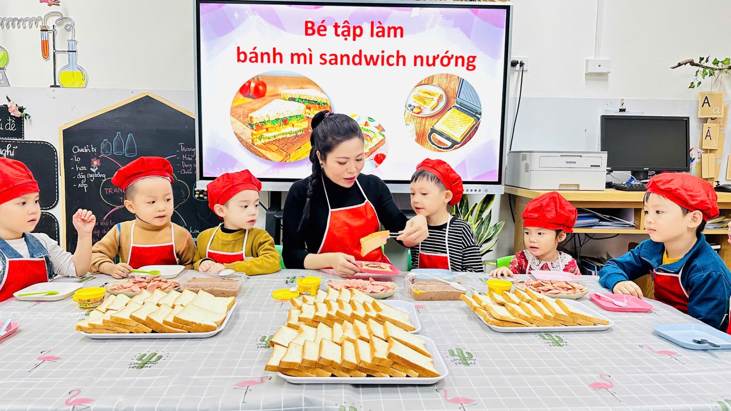D:\3. NĂM HỌC 2025- 2026\VĂN BẢN\BÀI ĐĂNG WEB\Ảnh các tháng\Tháng 11\bánh mì sandwich nướng\2258302886890135680.jpg