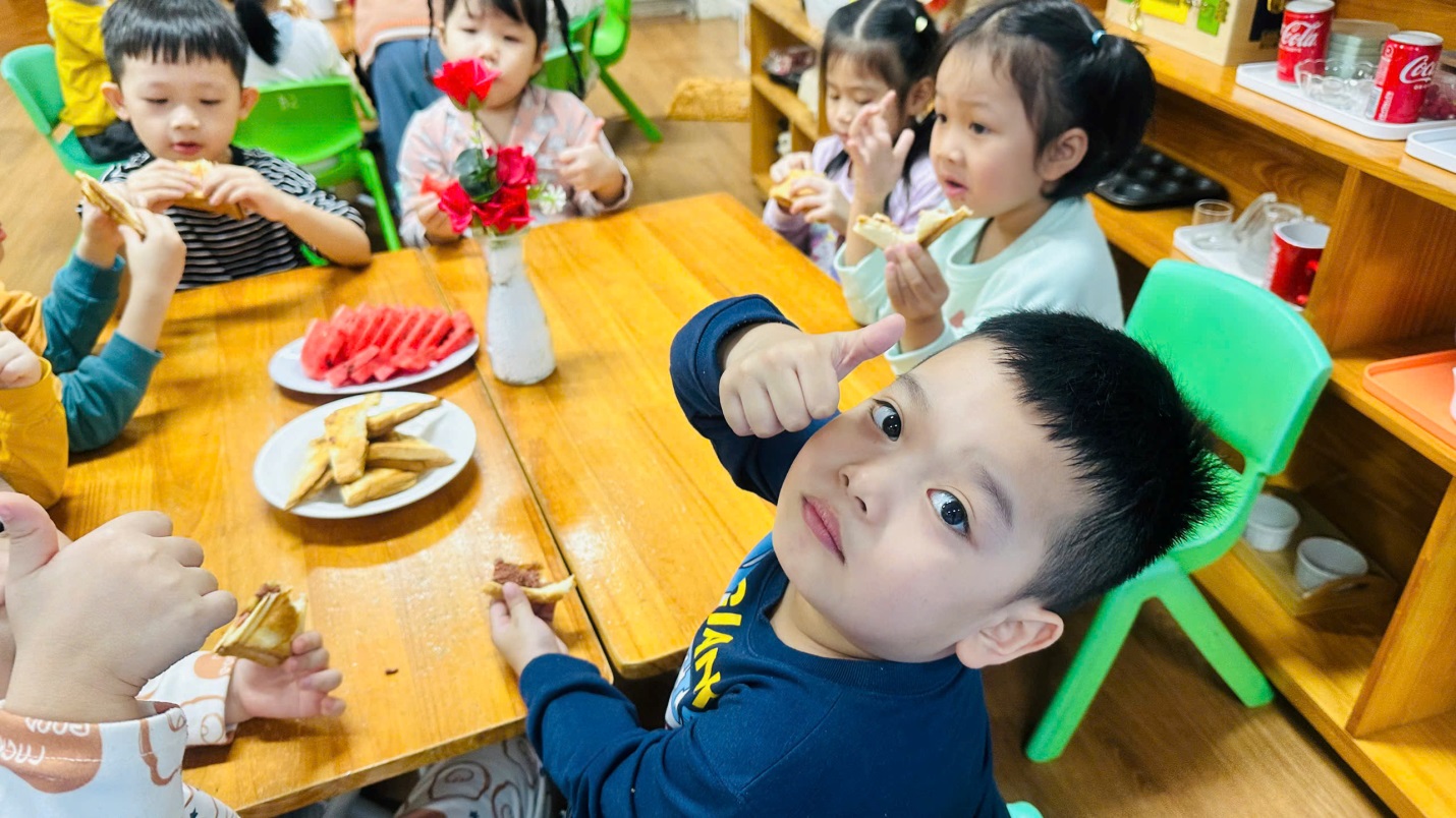 D:\3. NĂM HỌC 2025- 2026\VĂN BẢN\BÀI ĐĂNG WEB\Ảnh các tháng\Tháng 11\bánh mì sandwich nướng\1871232280055866233.jpg