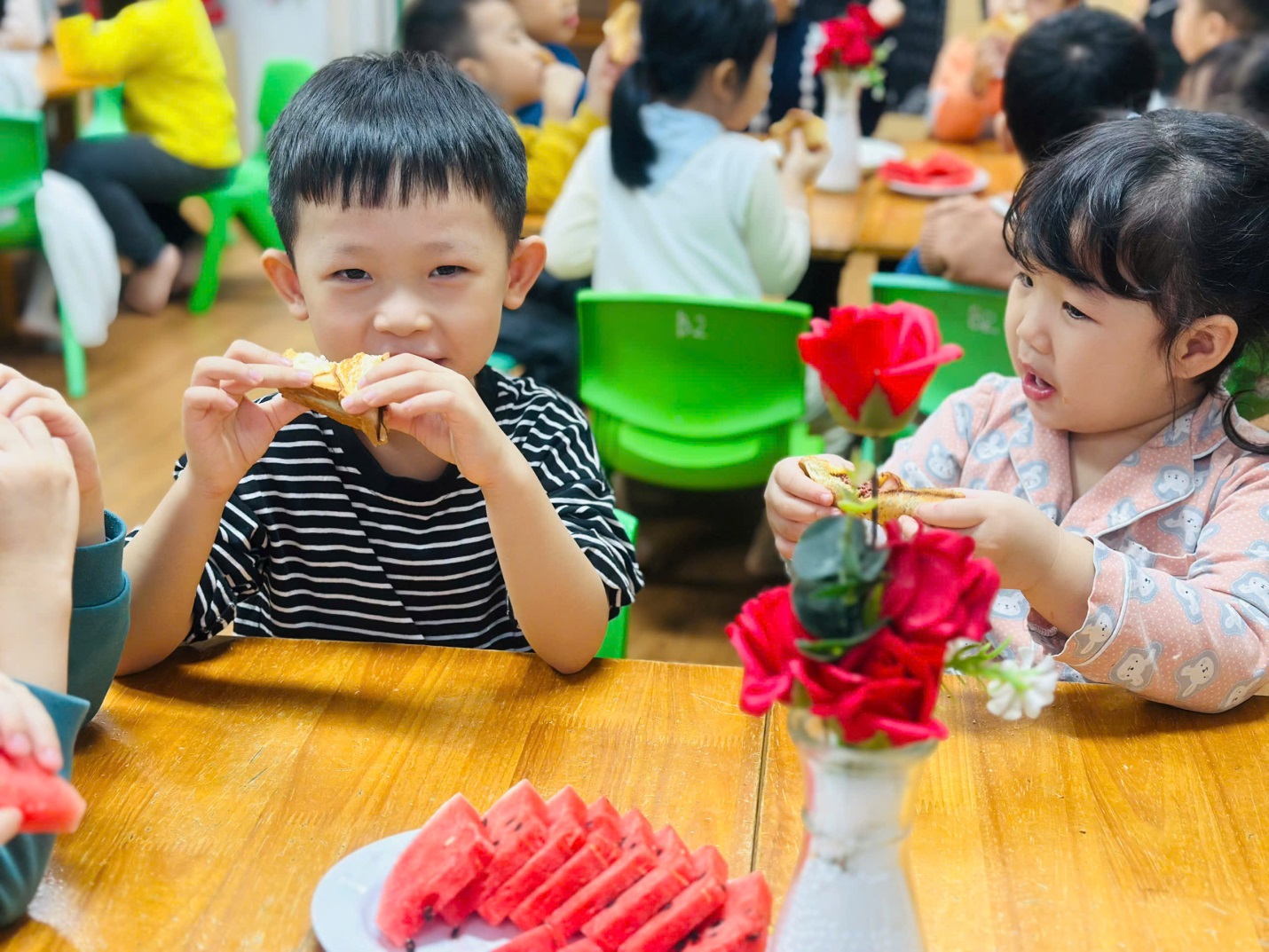 D:\3. NĂM HỌC 2025- 2026\VĂN BẢN\BÀI ĐĂNG WEB\Ảnh các tháng\Tháng 11\bánh mì sandwich nướng\981309259872129207 (1).jpg