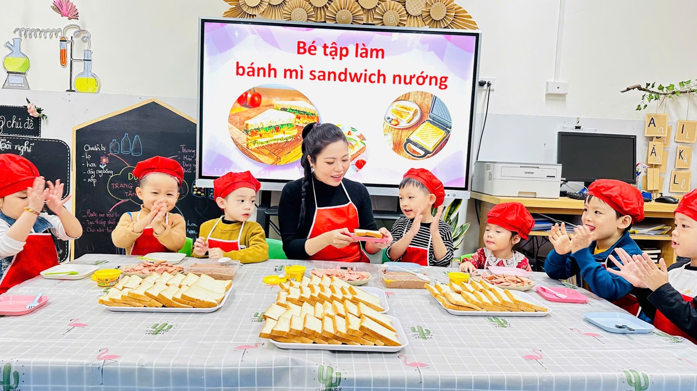 D:\3. NĂM HỌC 2025- 2026\VĂN BẢN\BÀI ĐĂNG WEB\Ảnh các tháng\Tháng 11\bánh mì sandwich nướng\a1c5b7ed9e7b12254b6a.jpg