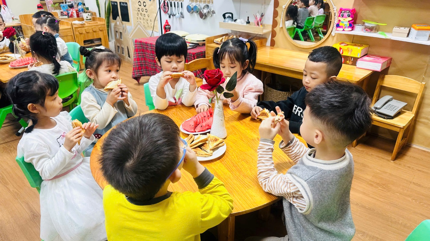 D:\3. NĂM HỌC 2025- 2026\VĂN BẢN\BÀI ĐĂNG WEB\Ảnh các tháng\Tháng 11\bánh mì sandwich nướng\2876368435094538688.jpg