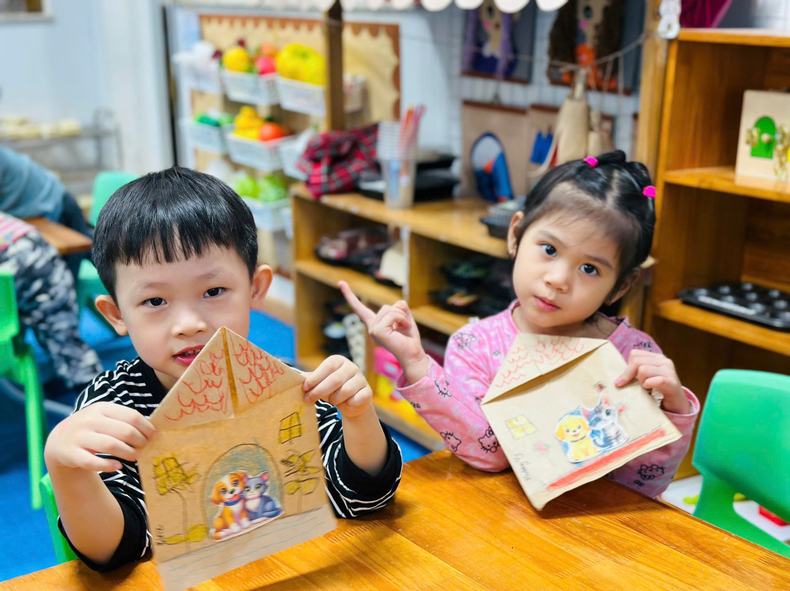 D:\3. NĂM HỌC 2025- 2026\VĂN BẢN\BÀI ĐĂNG WEB\Ảnh các tháng\Thang 12\Dự án mèo và cún\142613196505099557414.jpg