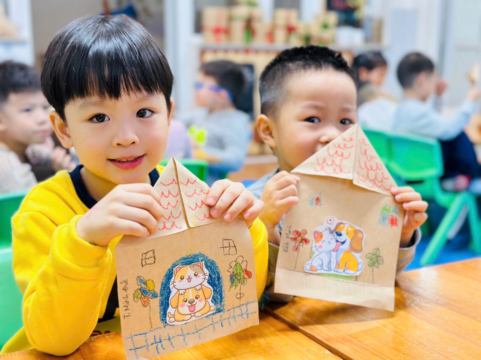 D:\3. NĂM HỌC 2025- 2026\VĂN BẢN\BÀI ĐĂNG WEB\Ảnh các tháng\Thang 12\Dự án mèo và cún\36324546781874086279.jpg