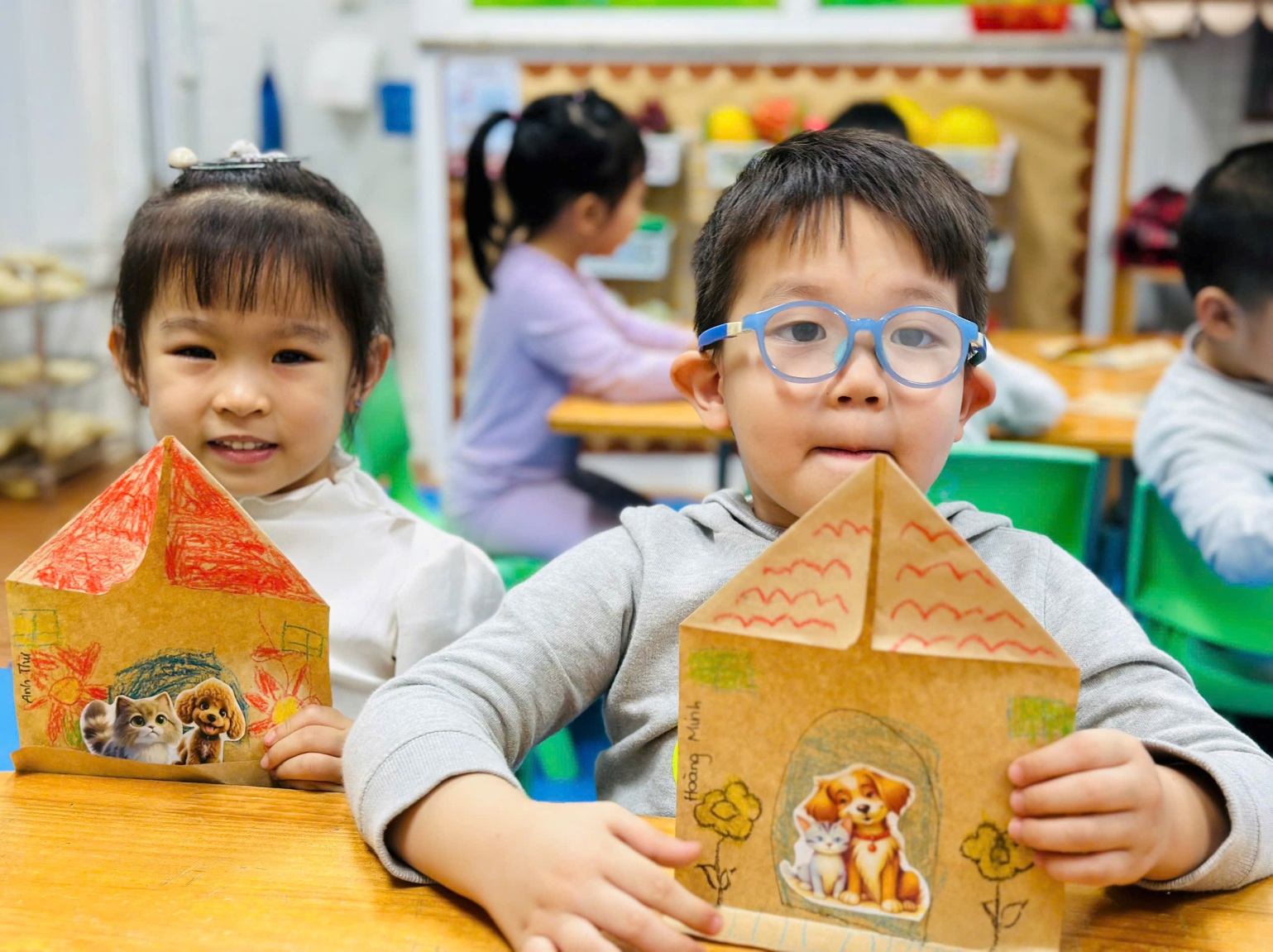 D:\3. NĂM HỌC 2025- 2026\VĂN BẢN\BÀI ĐĂNG WEB\Ảnh các tháng\Thang 12\Dự án mèo và cún\414747064136242755211.jpg