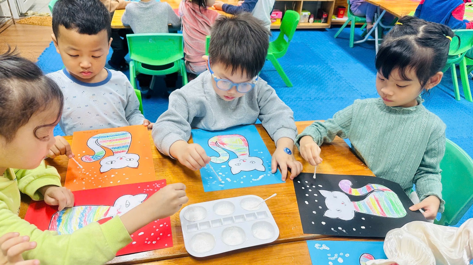 D:\3. NĂM HỌC 2025- 2026\VĂN BẢN\BÀI ĐĂNG WEB\Ảnh các tháng\Thang 12\Dự án mèo và cún\308678027706497121724.jpg