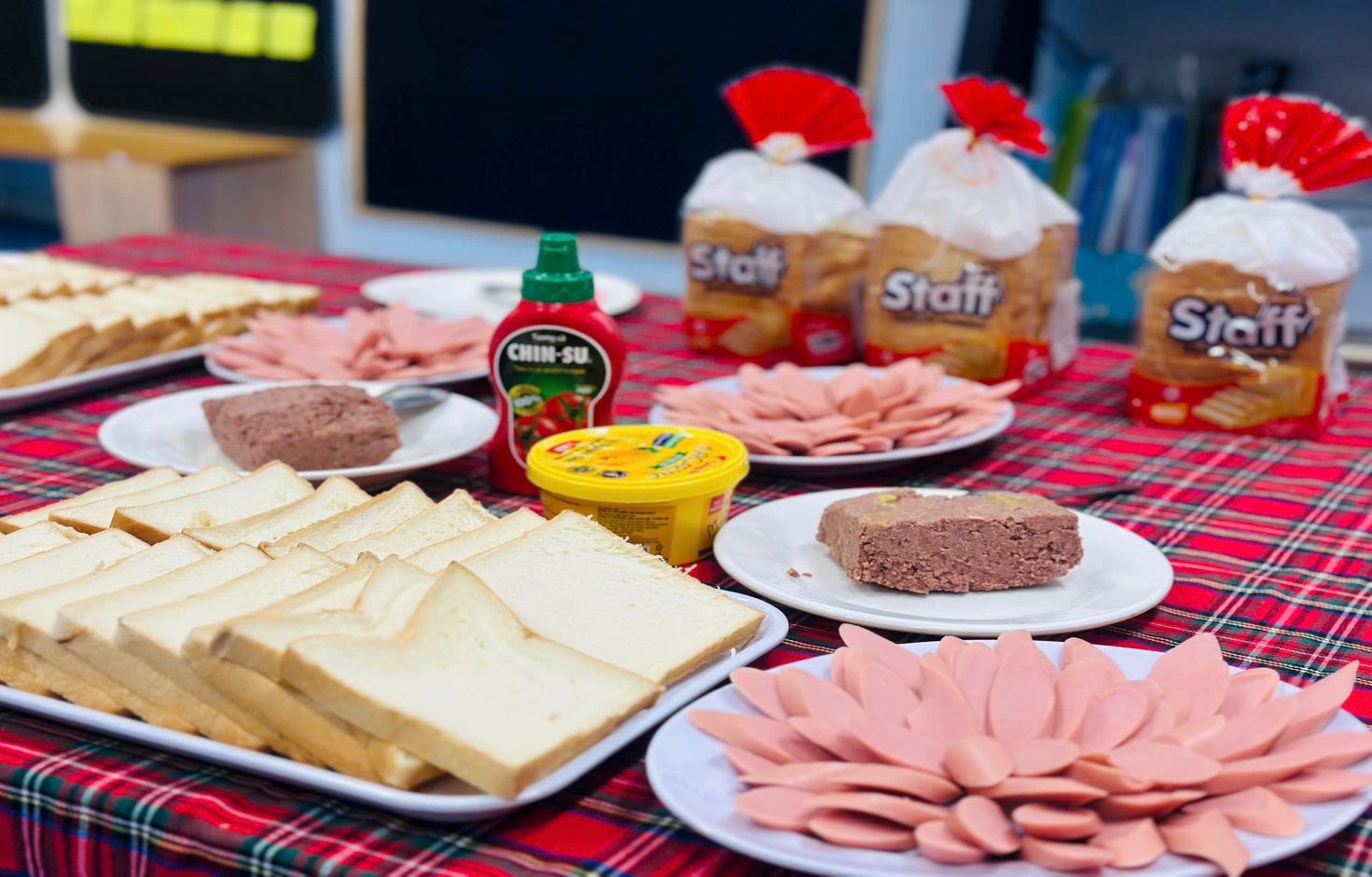 D:\2. NĂM HỌC 2024- 2025\BÀI ĐĂNG WEB\Tháng 2. Bánh mì sandwich nướng\z6329274193965_0d8858d2d5457dfb3a0ad192999c354c.jpg