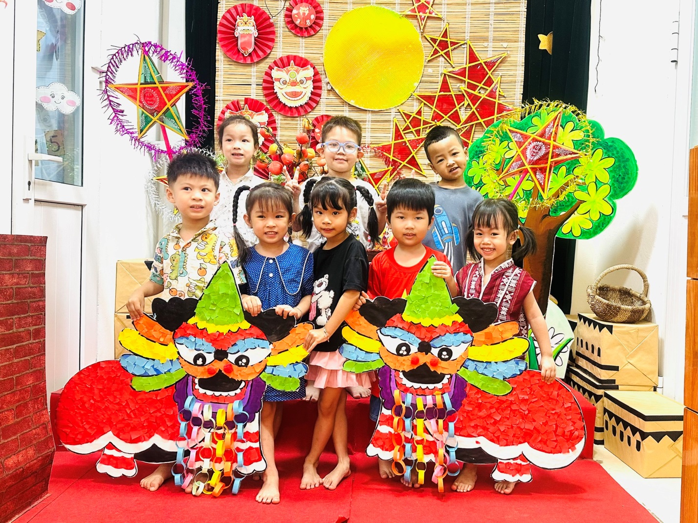 D:\3. NĂM HỌC 2025- 2026\VĂN BẢN\BÀI ĐĂNG WEB\Ảnh các tháng\Tháng 9\Làm lân sư tử\Con Zai Yêu 🥰 [17-09-2025 13_02]\589741949fde15804ccf20.jpg