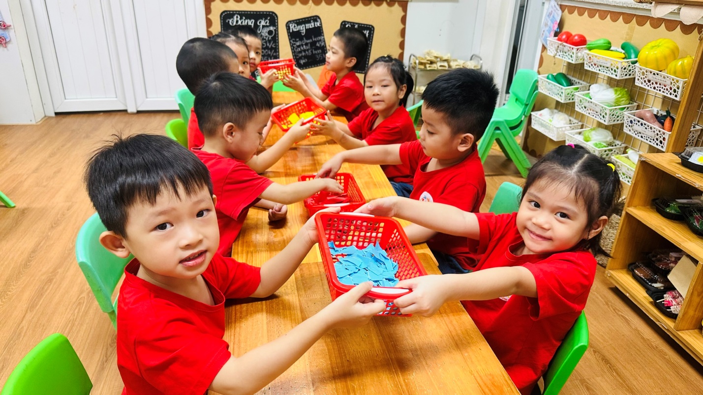 D:\3. NĂM HỌC 2025- 2026\VĂN BẢN\BÀI ĐĂNG WEB\Ảnh các tháng\Tháng 9\Làm lân sư tử\Con Zai Yêu 🥰 [17-09-2025 13_02]\932c6ce2b2a838f661b97.jpg