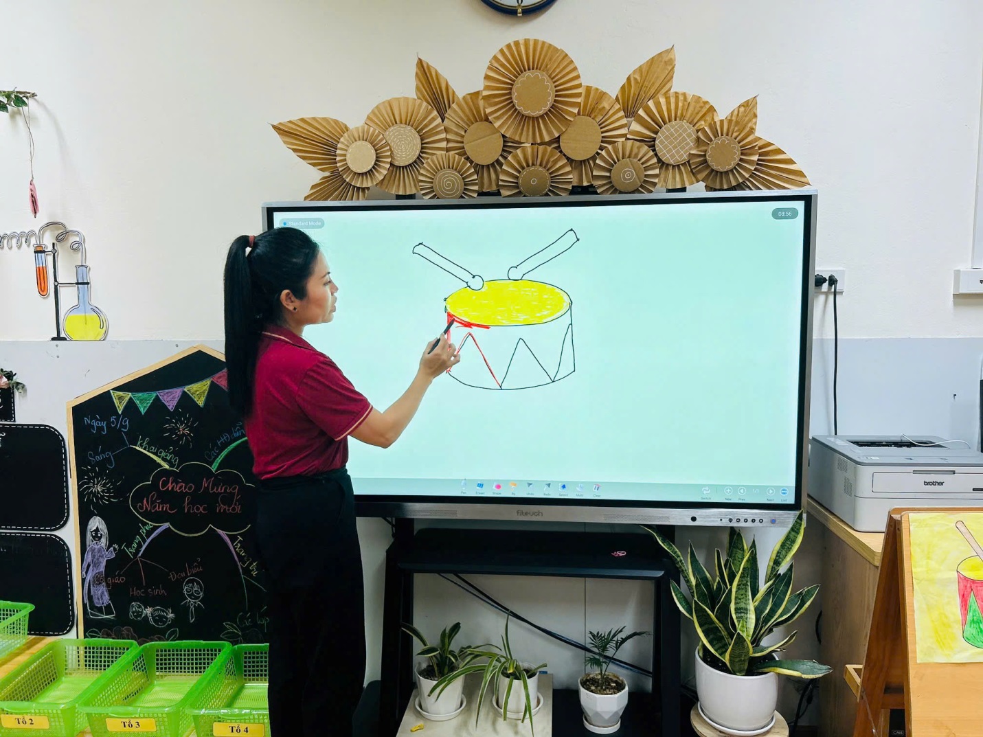 D:\3. NĂM HỌC 2025- 2026\VĂN BẢN\BÀI ĐĂNG WEB\Ảnh các tháng\Tháng 9\Tháng 9. Vẽ cái trống\ee5578af50a3dafd83b210.jpg