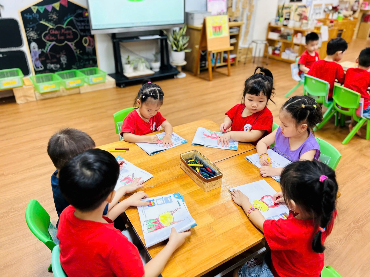 D:\3. NĂM HỌC 2025- 2026\VĂN BẢN\BÀI ĐĂNG WEB\Ảnh các tháng\Tháng 9\Tháng 9. Vẽ cái trống\c628c4fcecf066ae3fe124.jpg