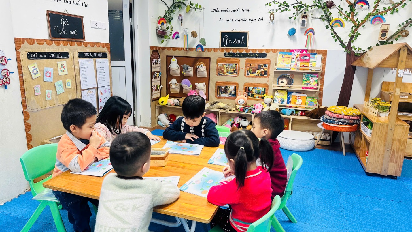 D:\3. NĂM HỌC 2025- 2026\VĂN BẢN\BÀI ĐĂNG WEB\Ảnh các tháng\Tháng 1\tô nét tô màu quả bí ngô\119603659065123724218.jpg