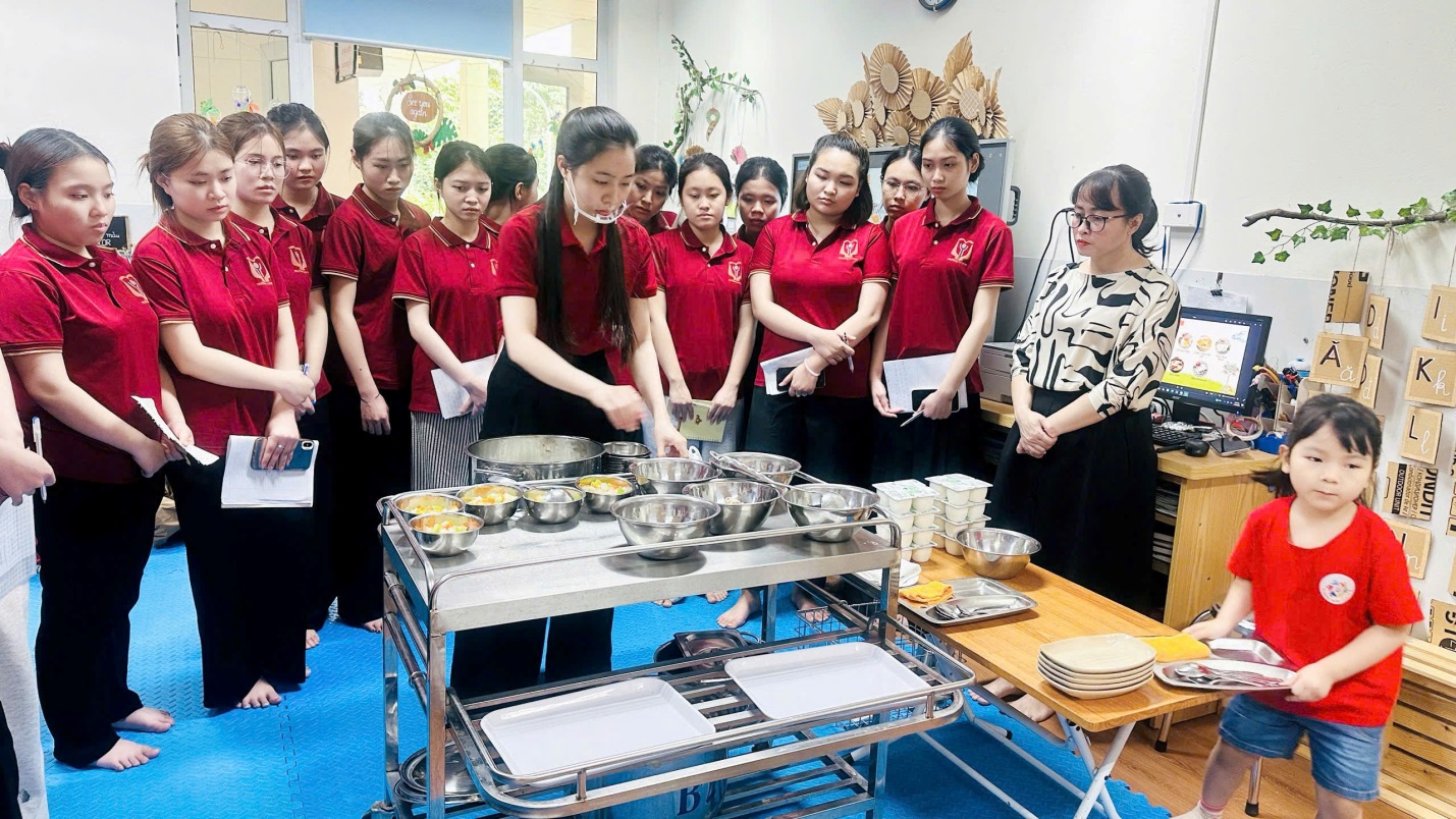 D:\3. NĂM HỌC 2025- 2026\VĂN BẢN\BÀI ĐĂNG WEB\Ảnh các tháng\Tháng 3\kiến tập góc 2026\Nguyễn Thuý Mỵ- S6 [17-03-2026 14_38]\1419499024627743687 (1).jpg