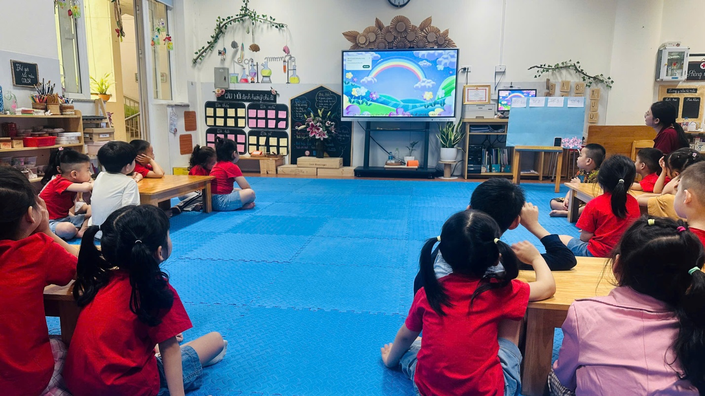 D:\3. NĂM HỌC 2025- 2026\VĂN BẢN\BÀI ĐĂNG WEB\Ảnh các tháng\Tháng 4\Khám phá cầu vồng\38000873507682764022.jpg