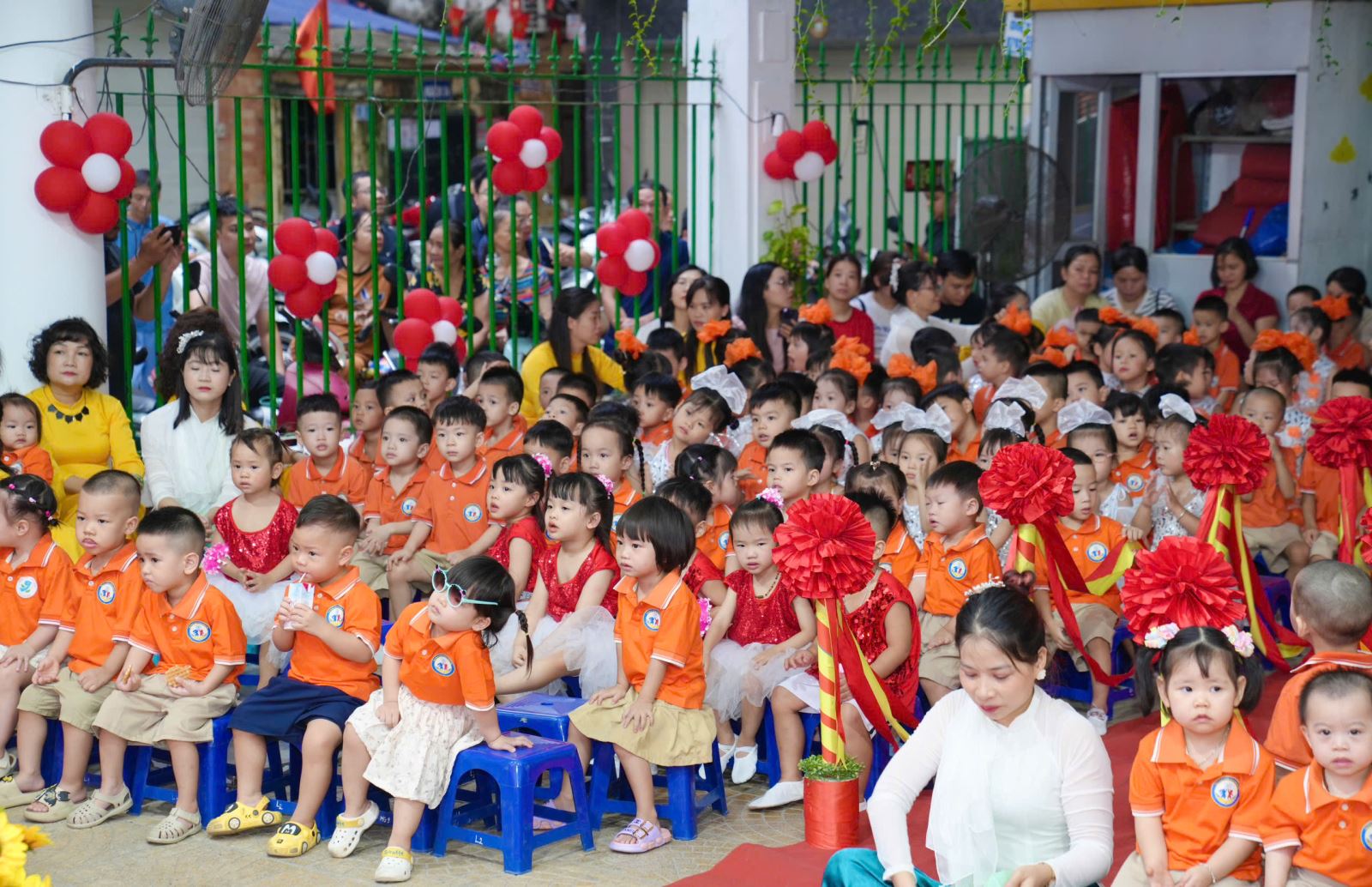 https://mnsaomai.ngocha.edu.vn/UploadFinder/images/1788596252944_7536748857319150882_7536748857319150882_0500f39b3243627deddd4fff416bed68.jpg
