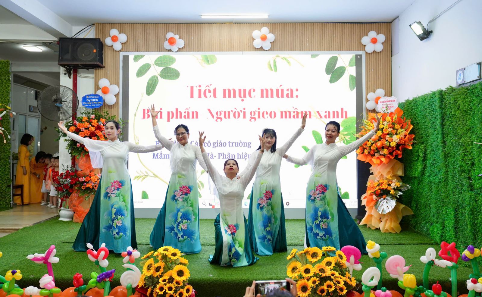 https://mnsaomai.ngocha.edu.vn/UploadFinder/images/1788596252953_7536748857319150882_7536748857319150882_b1fbc09f638abb878dd2e46a7f4cea0b.jpg