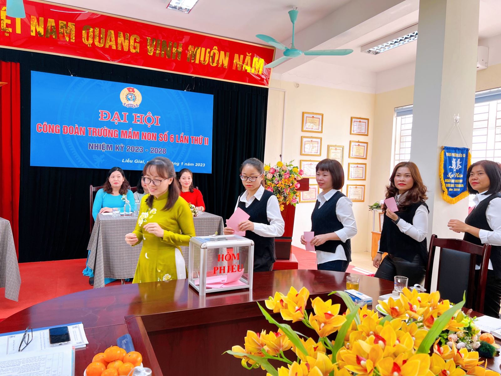 Đoàn viên Công đoàn tham gia bỏ phiếu